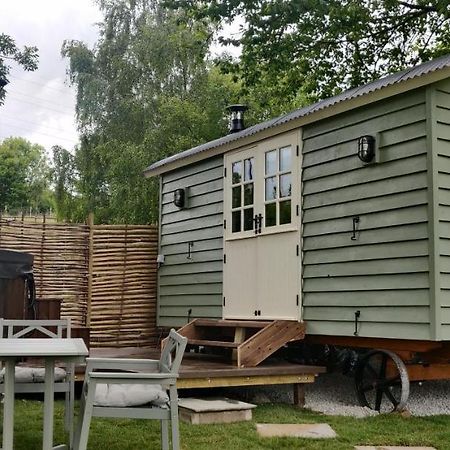Romantic Shepherds Hut With Stunning Sunsets Hollingbourne ภายนอก รูปภาพ
